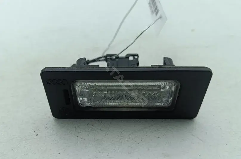 Фонарь подсветки номерного знака 8T0943021