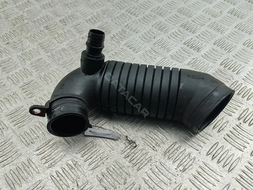 Патрубок интеркулера 8D0129615J