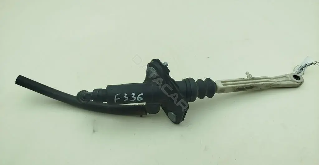 Главный цилиндр сцепления 8636540
