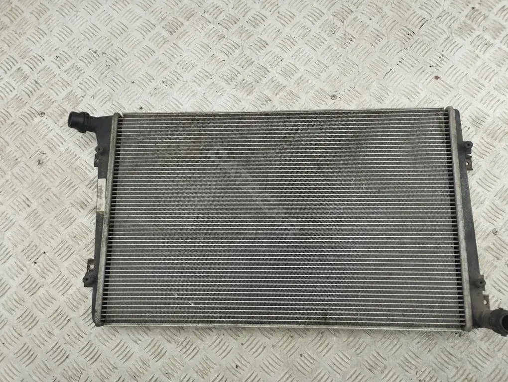 Радиатор охлаждения 3C0121253S