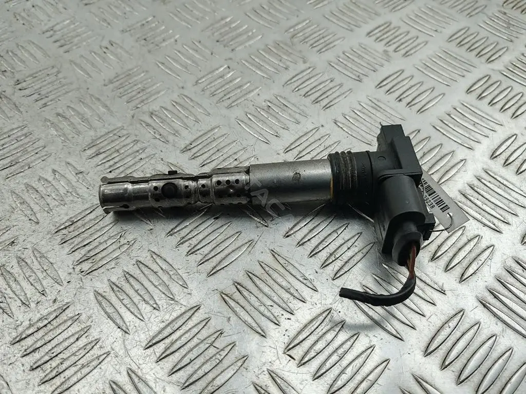 Катушка зажигания 03D905115F