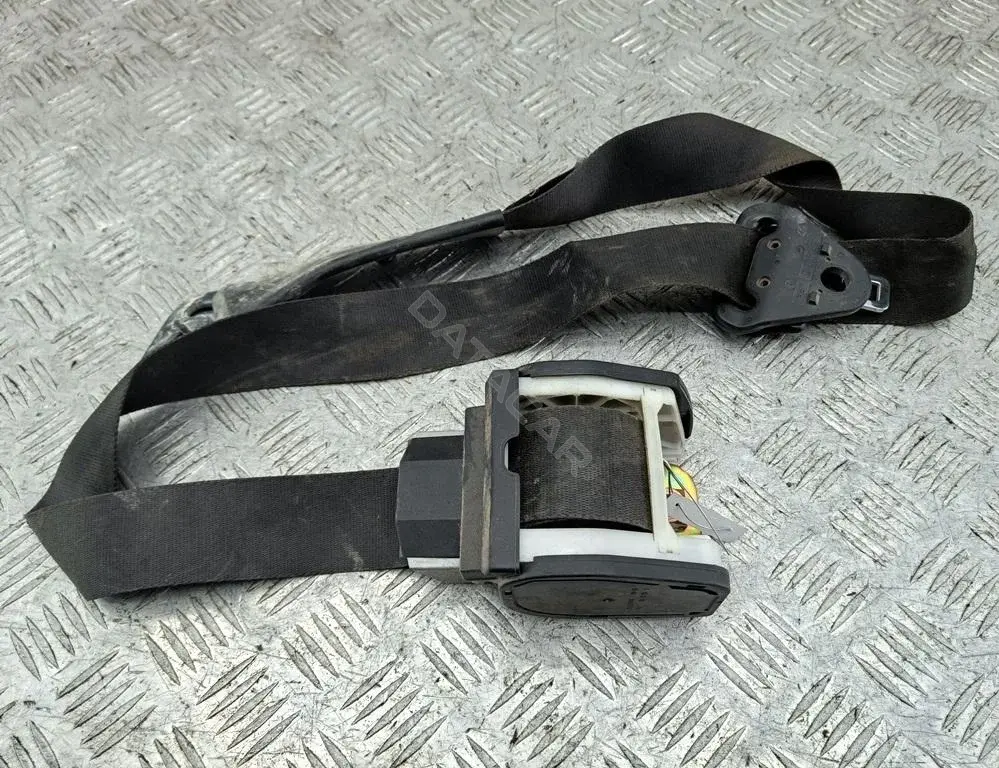 Ремень безопасности yc1av611b08arw