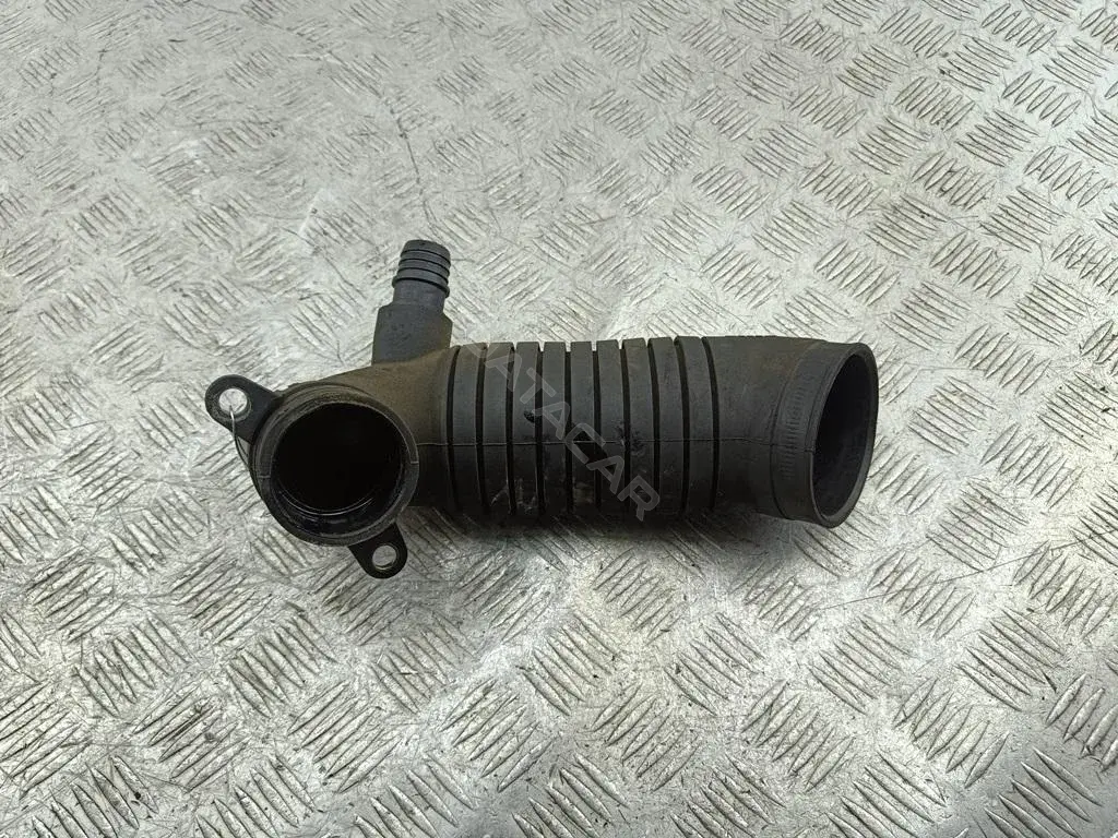 Патрубок интеркулера 8D0129615J
