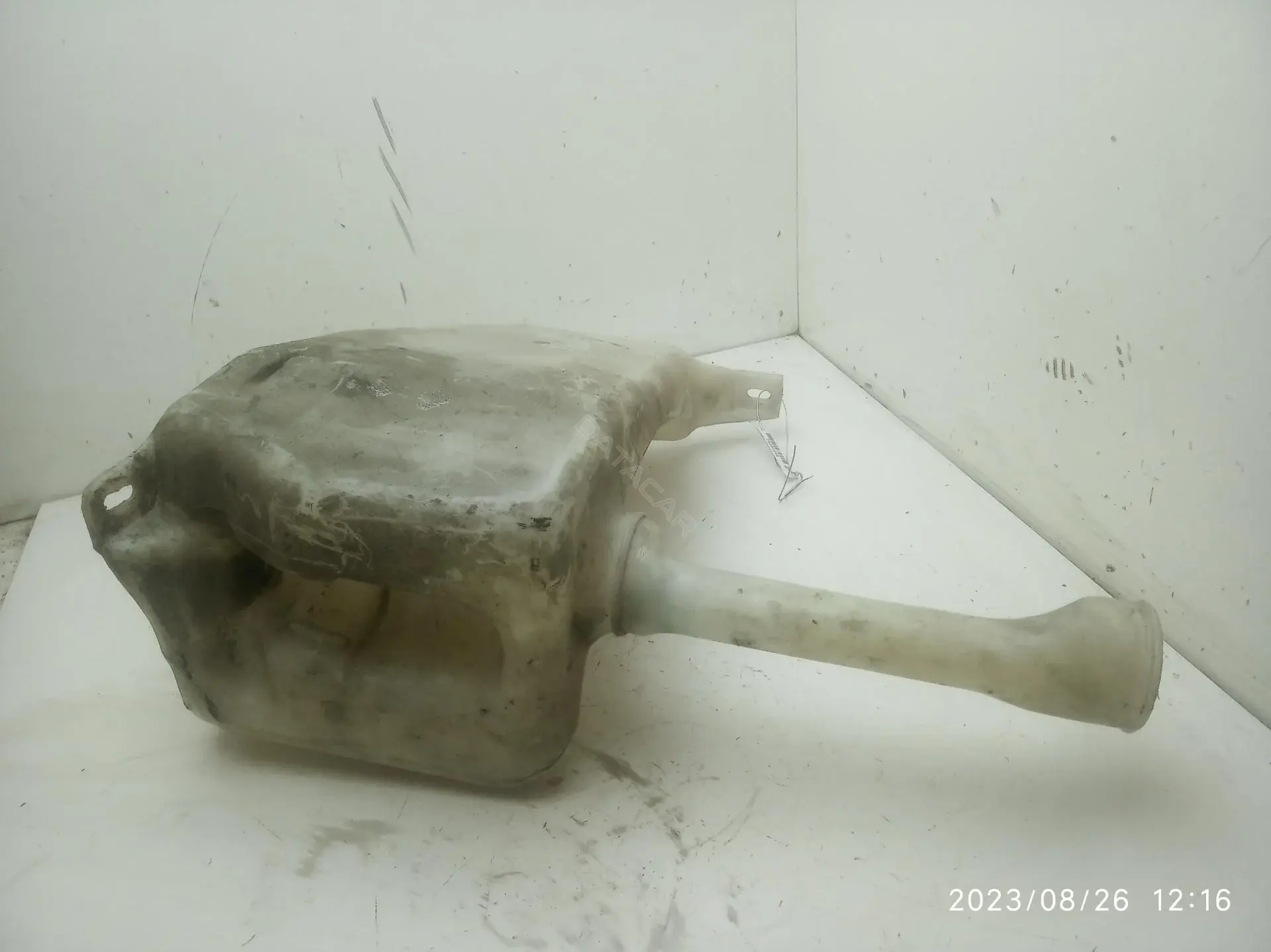 Бачок омывателя 701955453