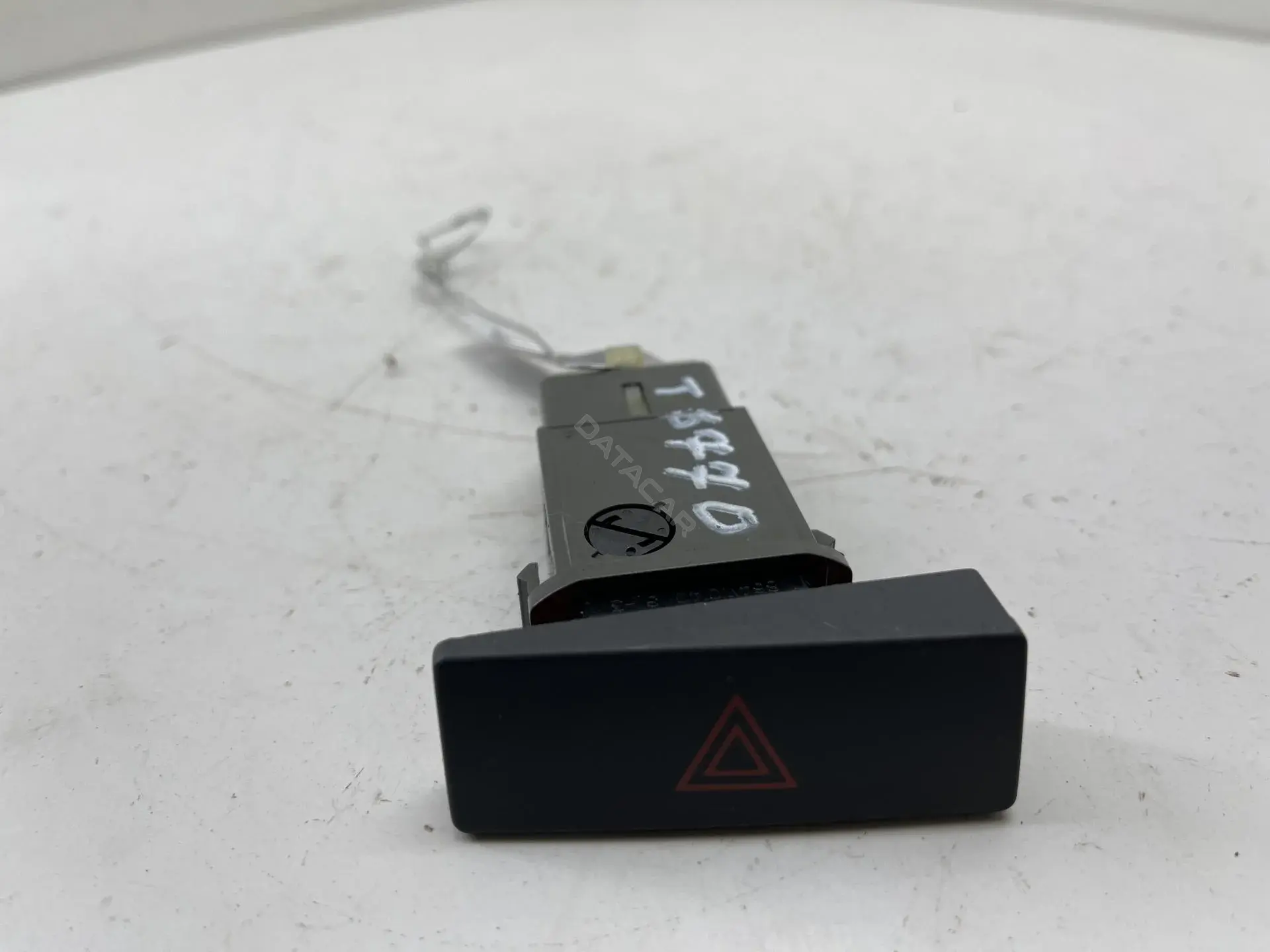 Кнопка аварийки 864W0140