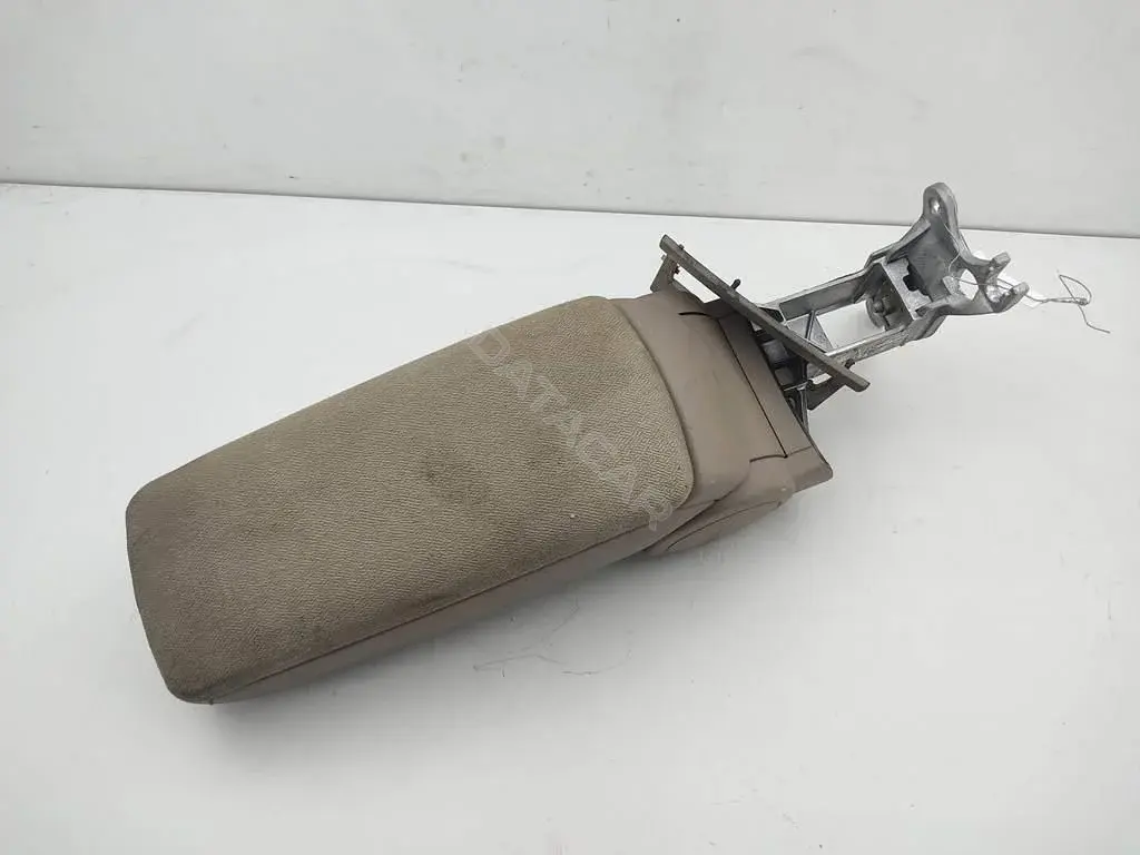 Подлокотник 4B0864207C