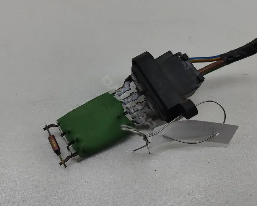 Резистор печки 3C1H18B647AA