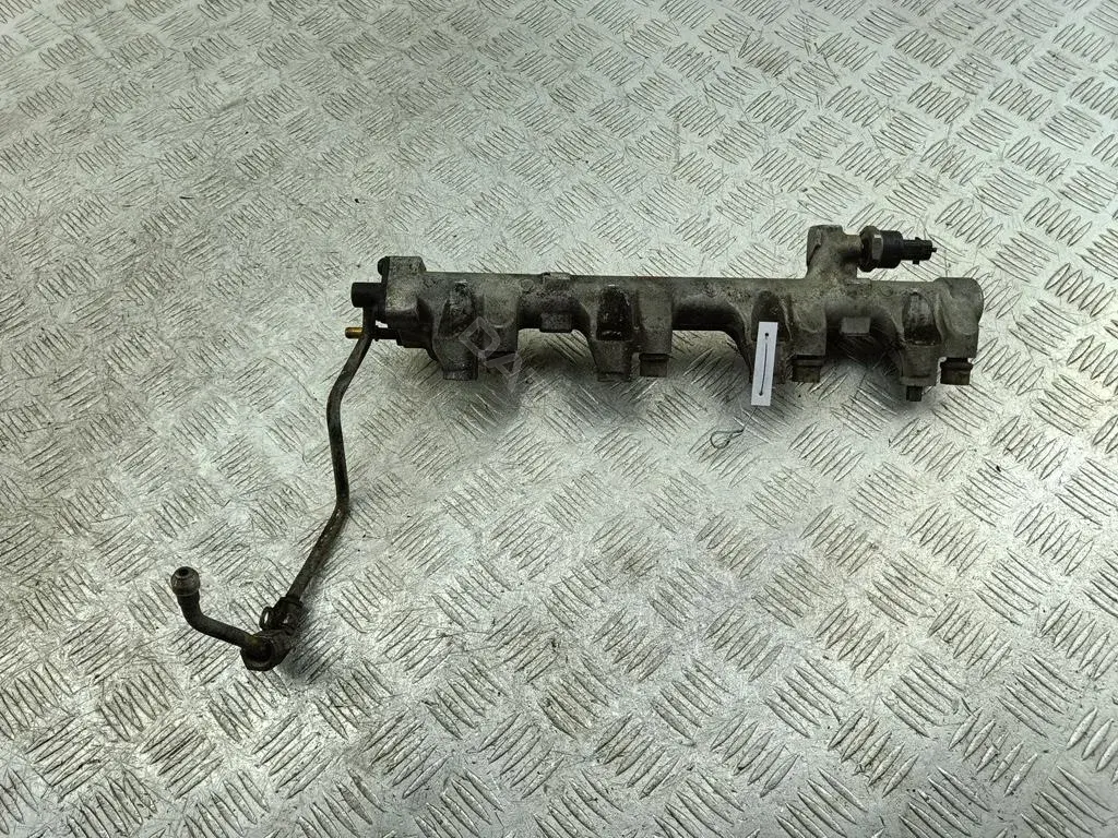 Топливная рейка 2S7G9H487AK