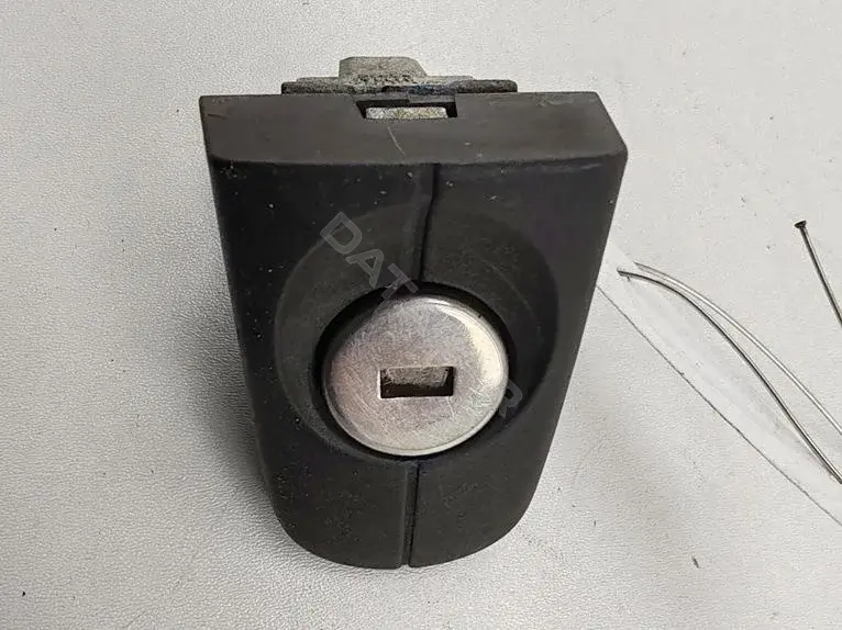 Личинка замка двери 3M5AR21990A