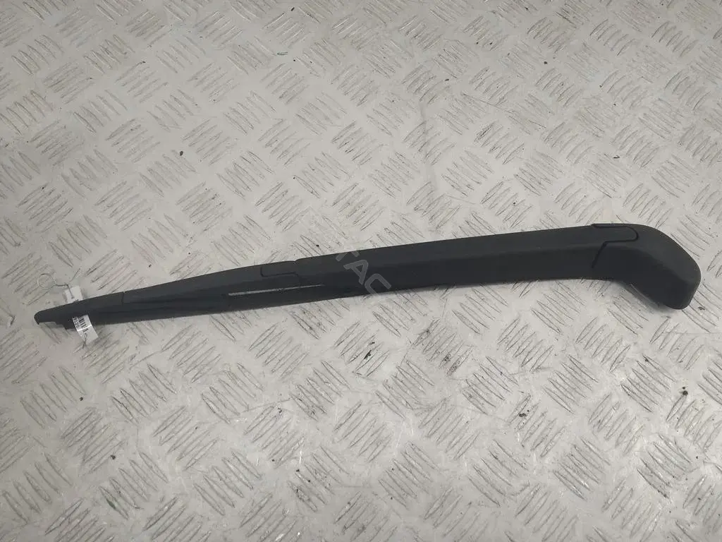 Рычаг стеклоочистителя 3M51R17526AB