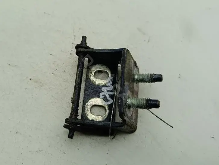 Петля крышки багажника AM51-U42900-AE
