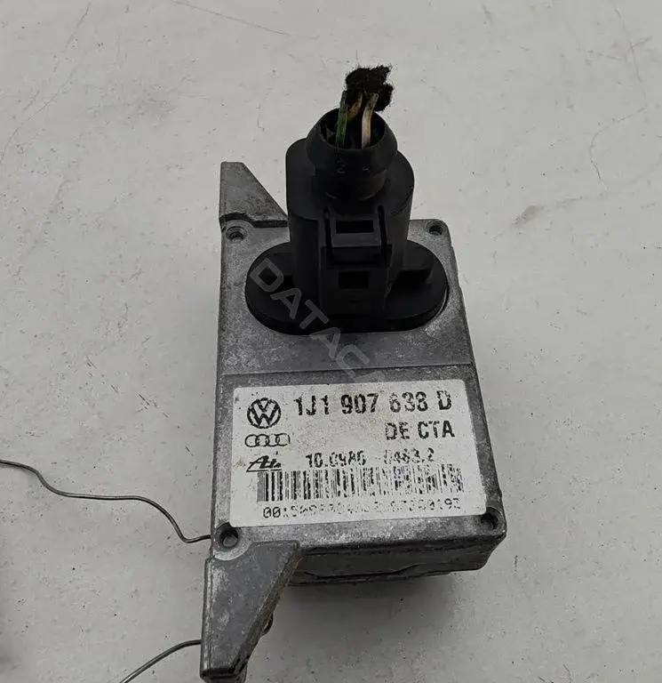 Датчик ускорения 1J1907638D
