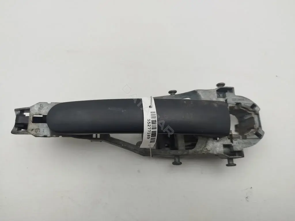 Ручка двери 3B0837207