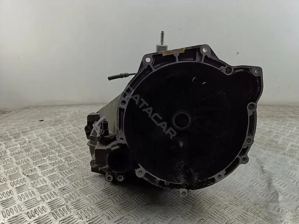 Механическая коробка передач (МКПП) XS4R7002FA