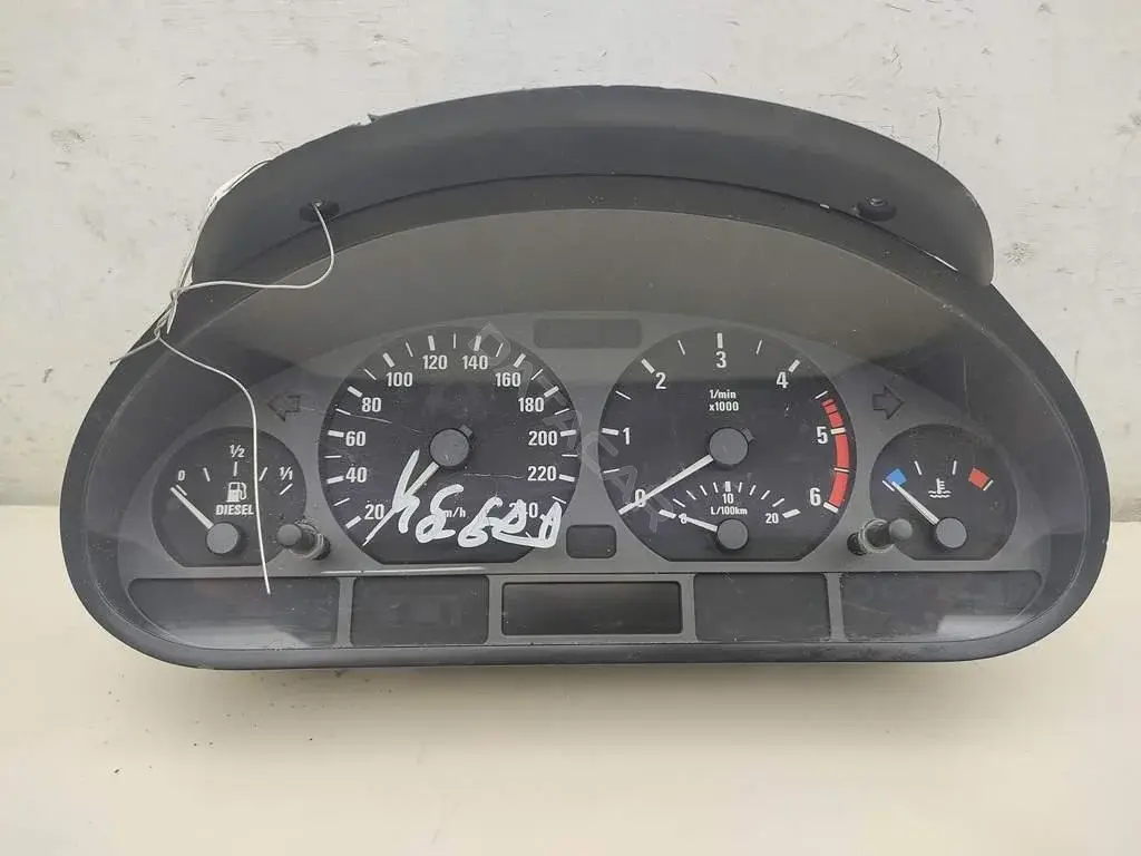 Панель приборов 1031098005, 6911288
