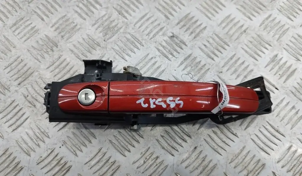 Ручка двери 3M51R224A36