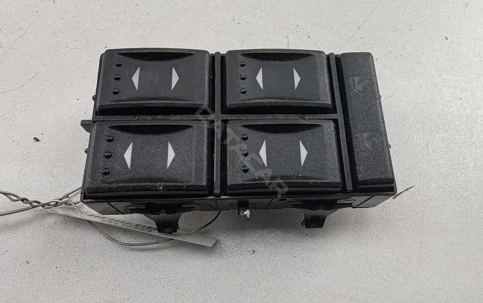 Кнопка стеклоподъемника 3S7T14A132BA