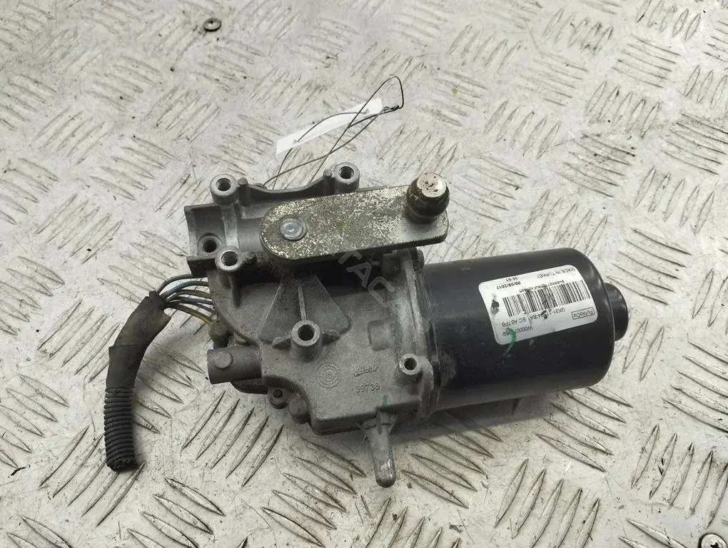 Мотор стеклоочистителя GK3117B571BA