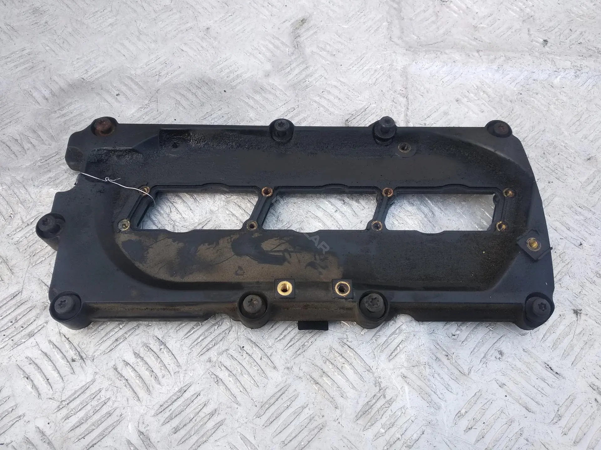 Крышка клапанная PA66GF40