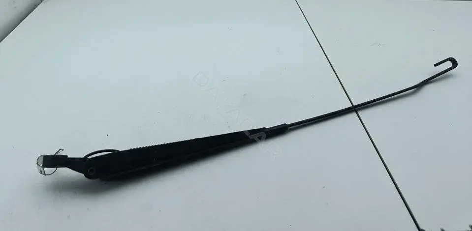 Рычаг стеклоочистителя yc1517526ba