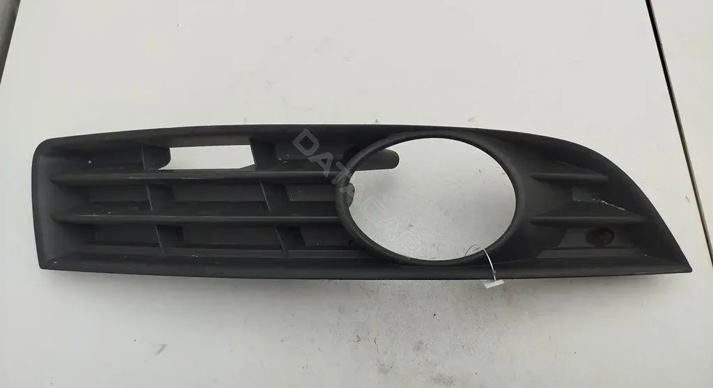 Рамка фары противотуманной 3C0853666A