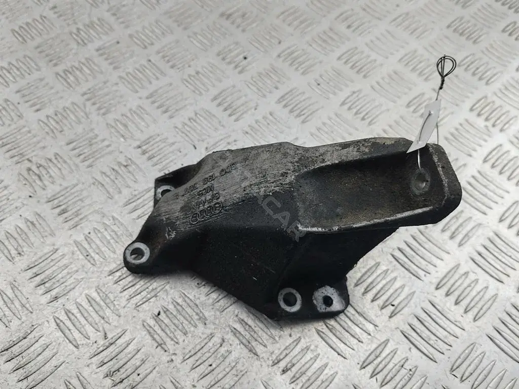 Подушка двигателя (Опора) 8D0199307L