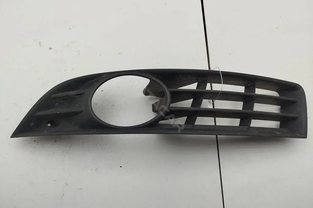 Рамка фары противотуманной 3C0853665A
