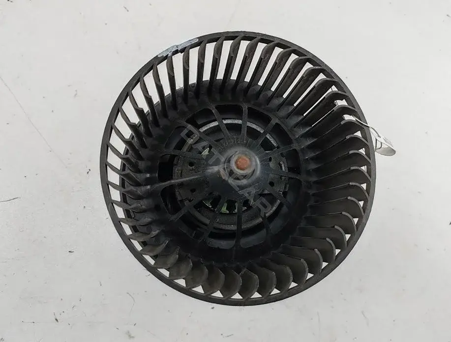 Моторчик печки 3M5H18456EC