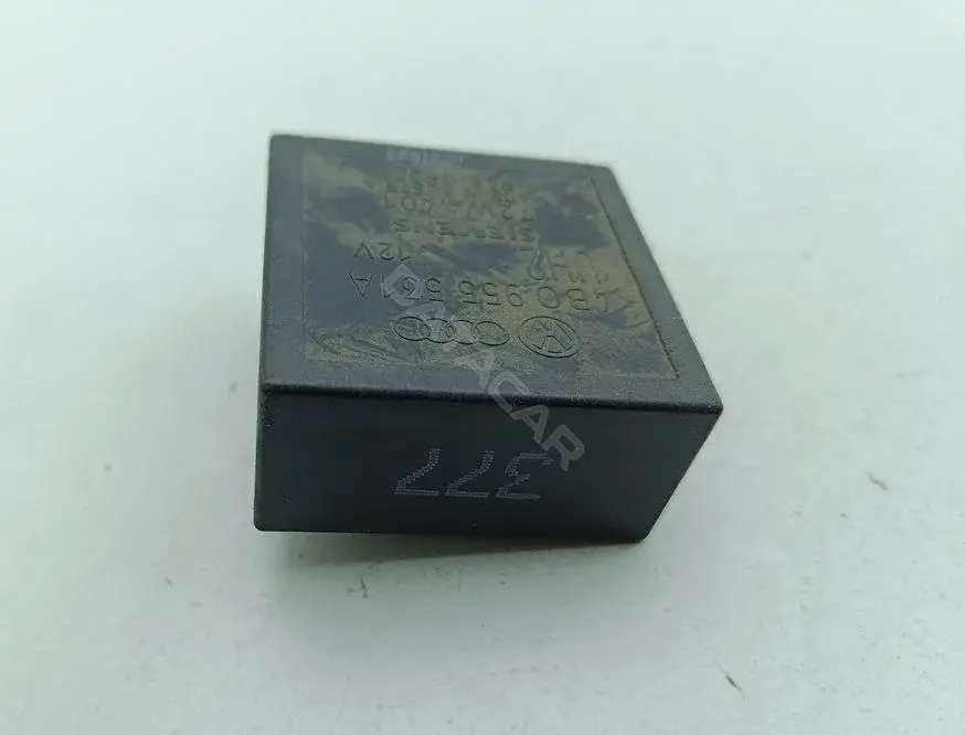 Реле стеклоочистителя 4B0955531A