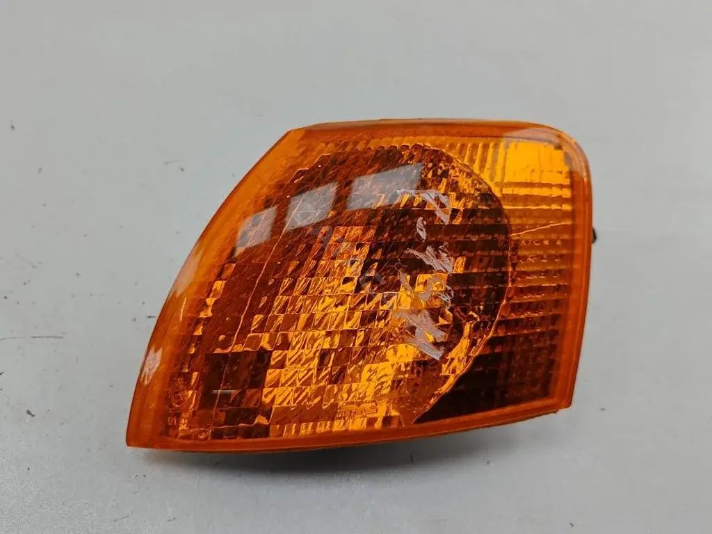 Поворотник 18-5104B