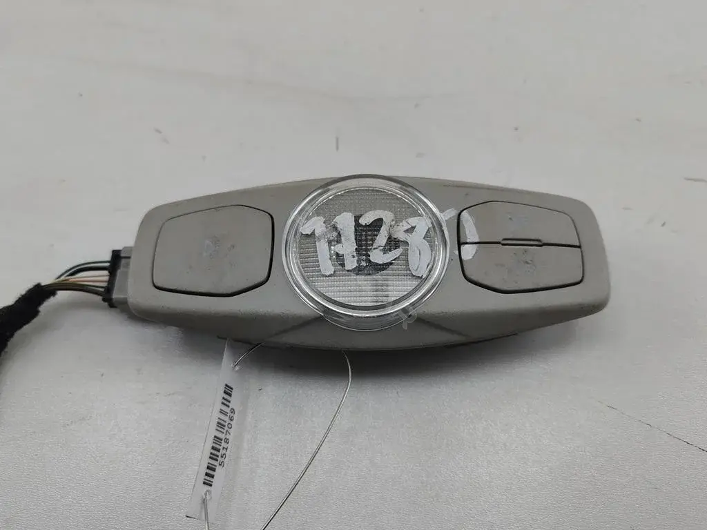 Плафон освещения салона BS7113K767AD