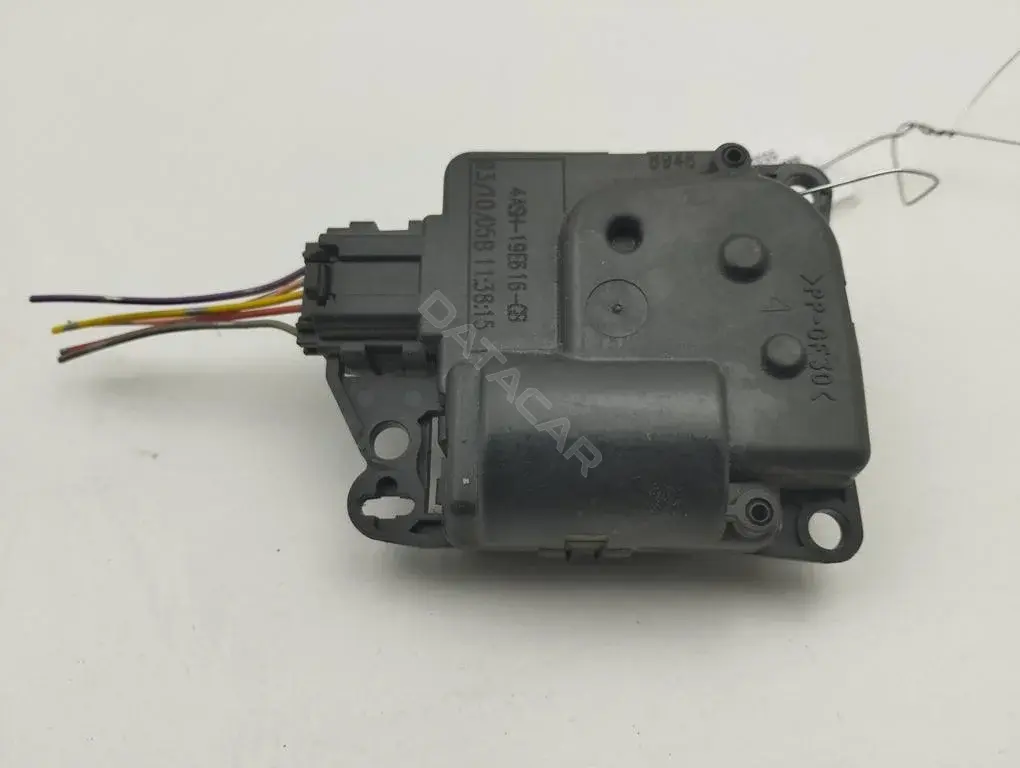 Мотор заслонки печки 4ASH19E616CB