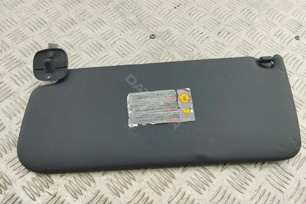 Козырек солнцезащитный 77150D500