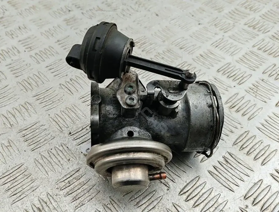 Клапан ЕГР 038131501AA