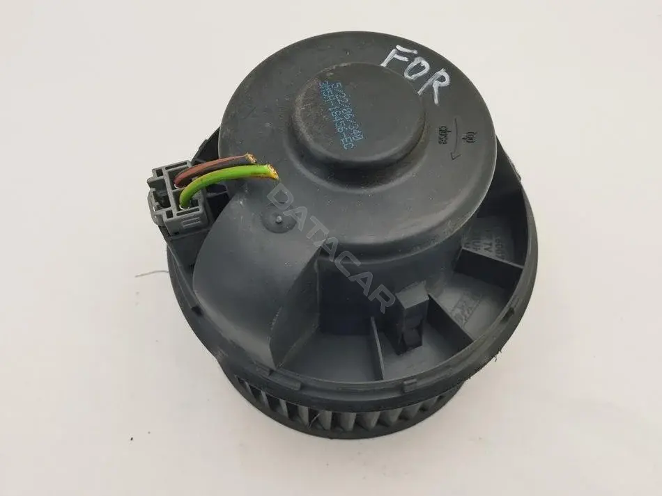 Моторчик печки 3M5H18456EC
