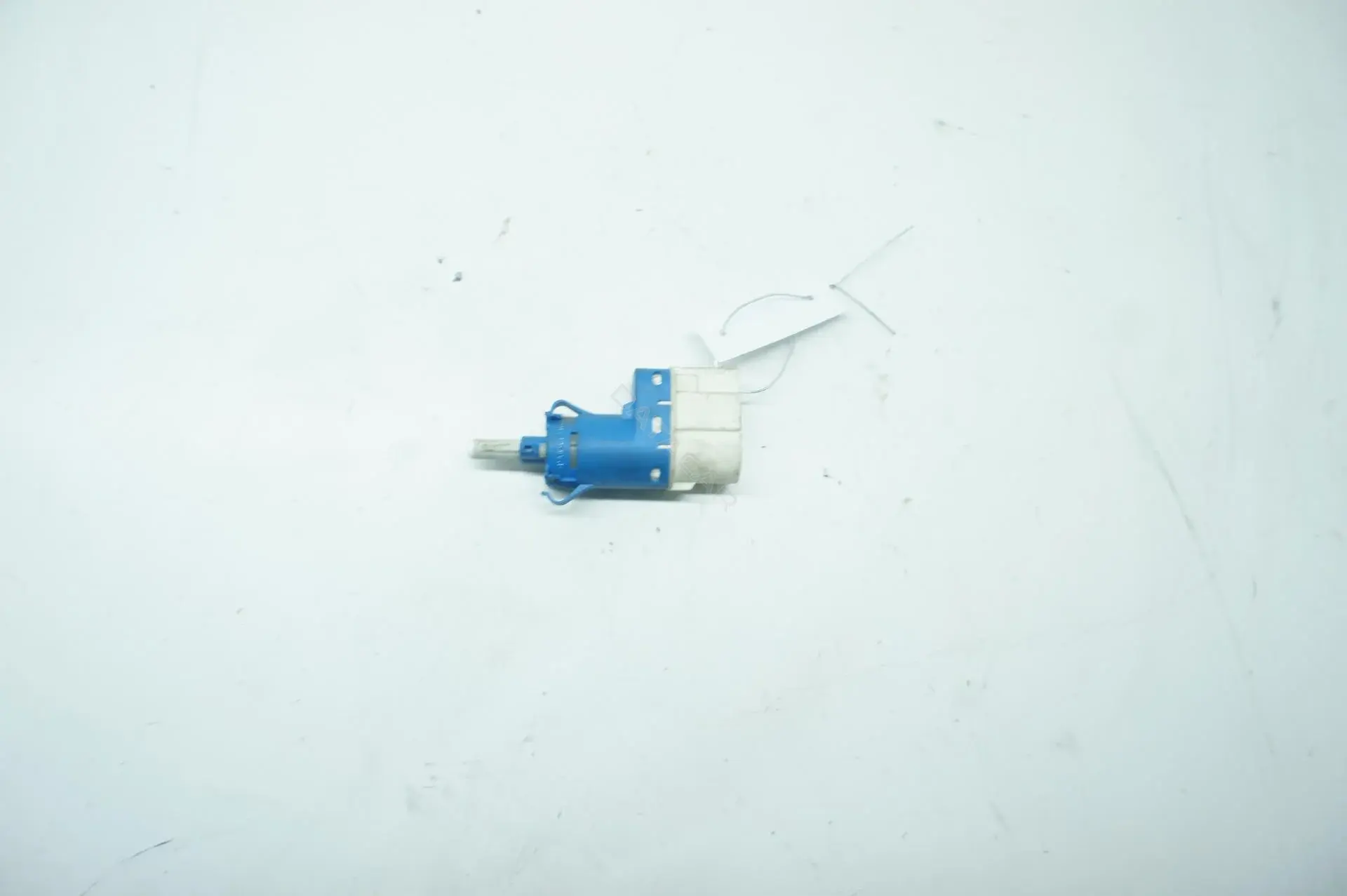 Датчик стоп сигнала 3M5T1C872AC