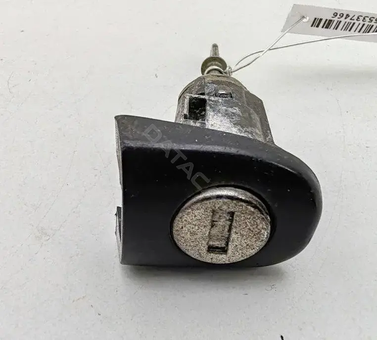 Личинка замка двери 3B0837167