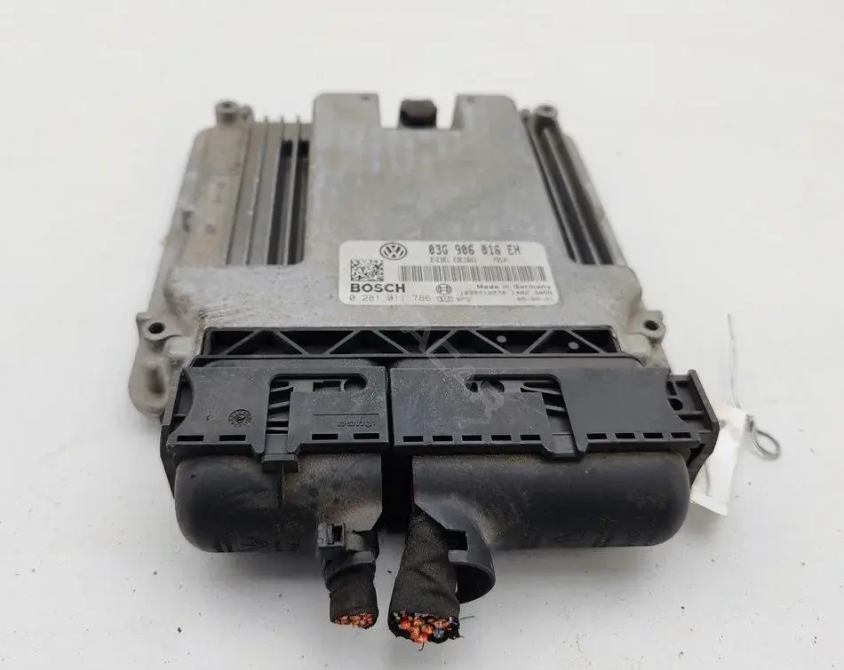 Блок управления двигателем 03G906016EH