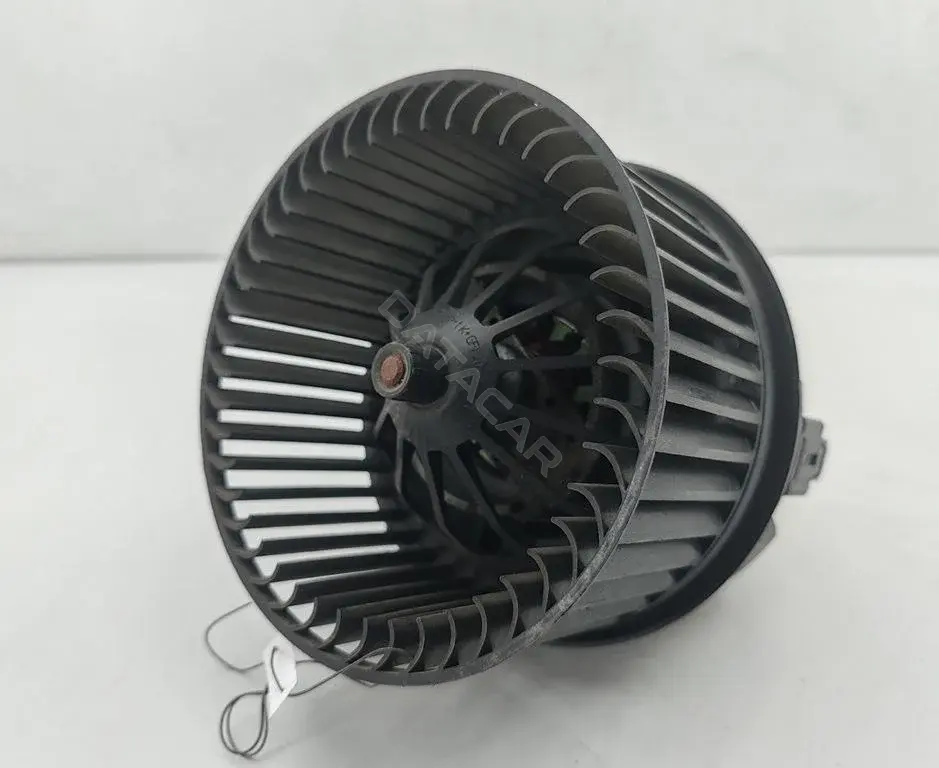 Моторчик печки 3M5H18456EC