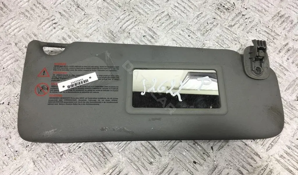 Козырек солнцезащитный 52462945