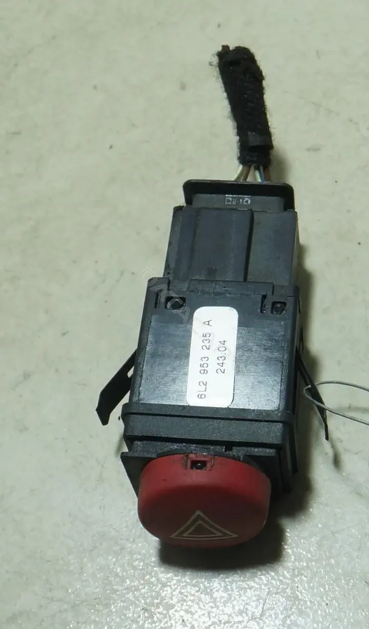 Кнопка аварийки 6L2953235A