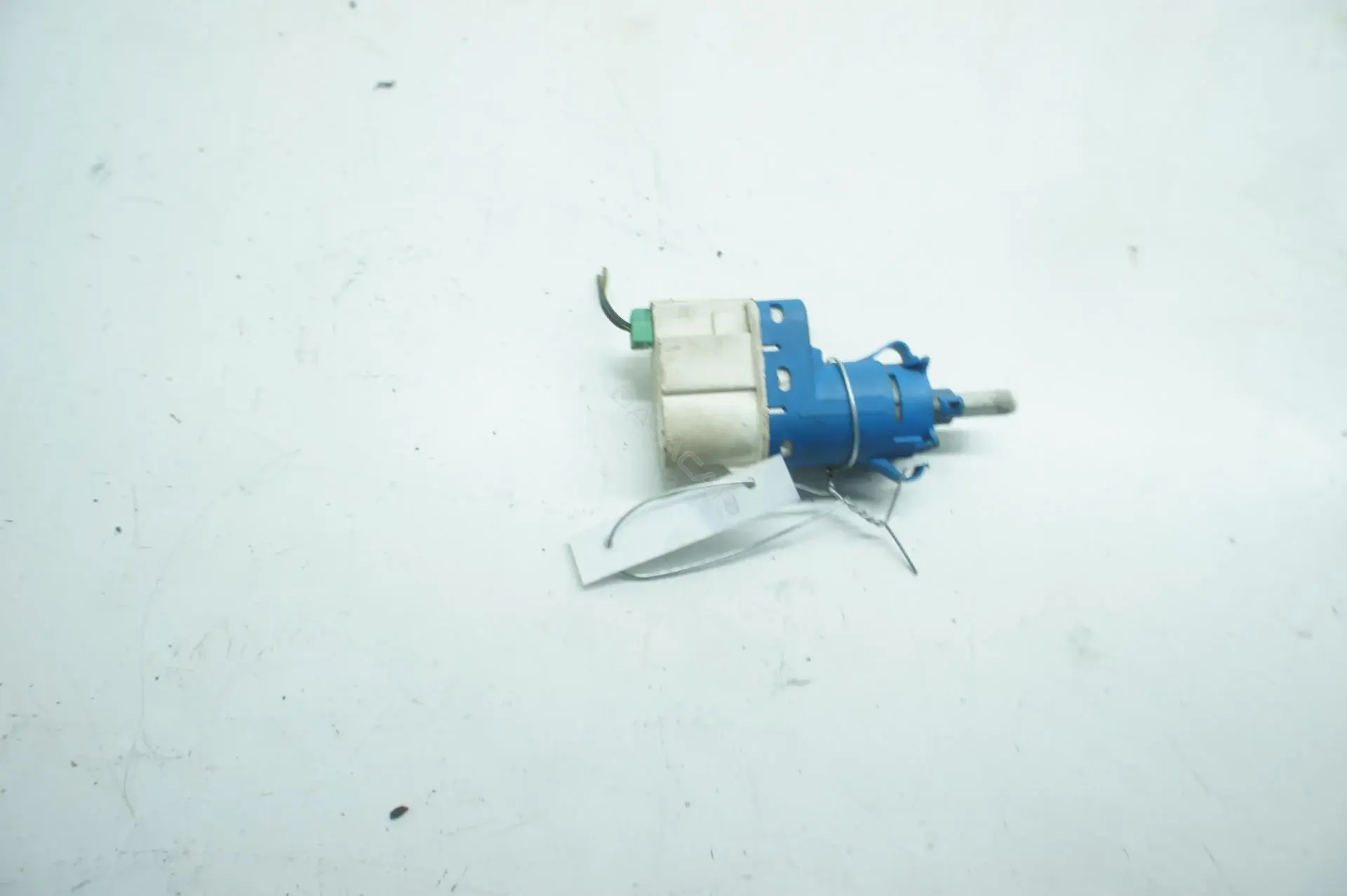 Датчик стоп сигнала 3M5T1C872AC