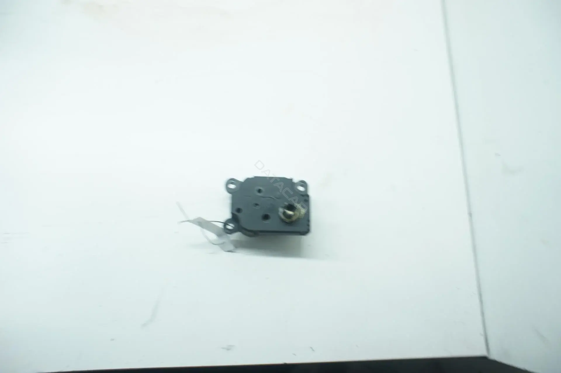 Мотор заслонки печки 3M5H19E616AA