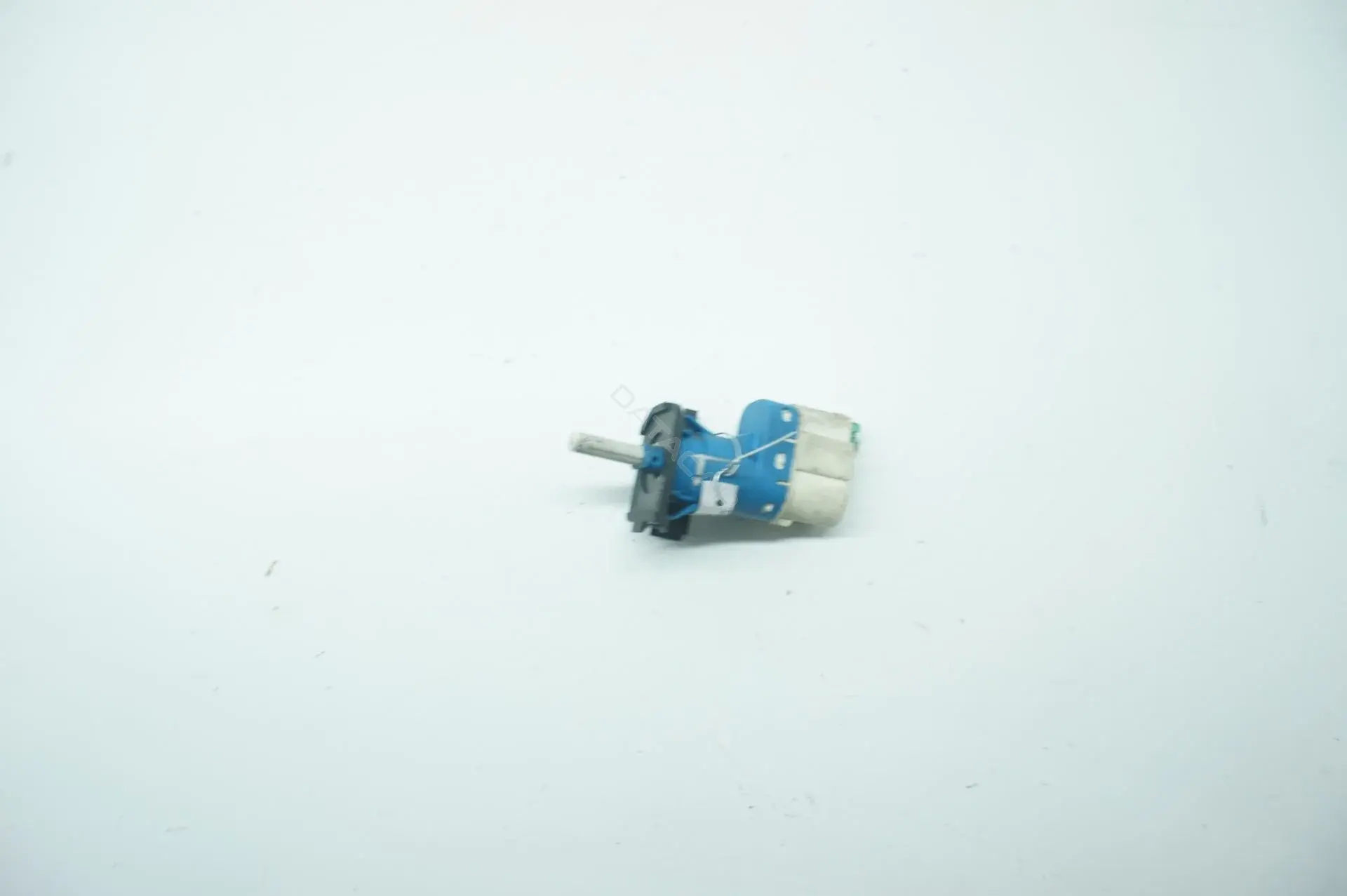 Датчик стоп сигнала 3M5T9C812AB