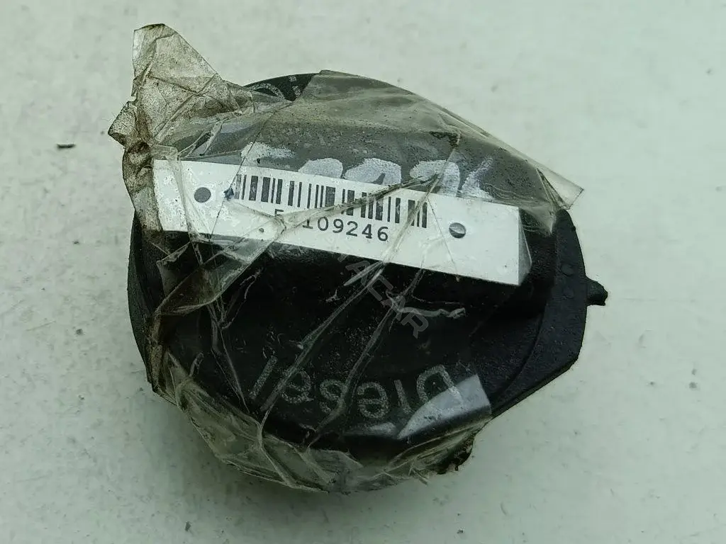 Крышка топливного бака 54109246