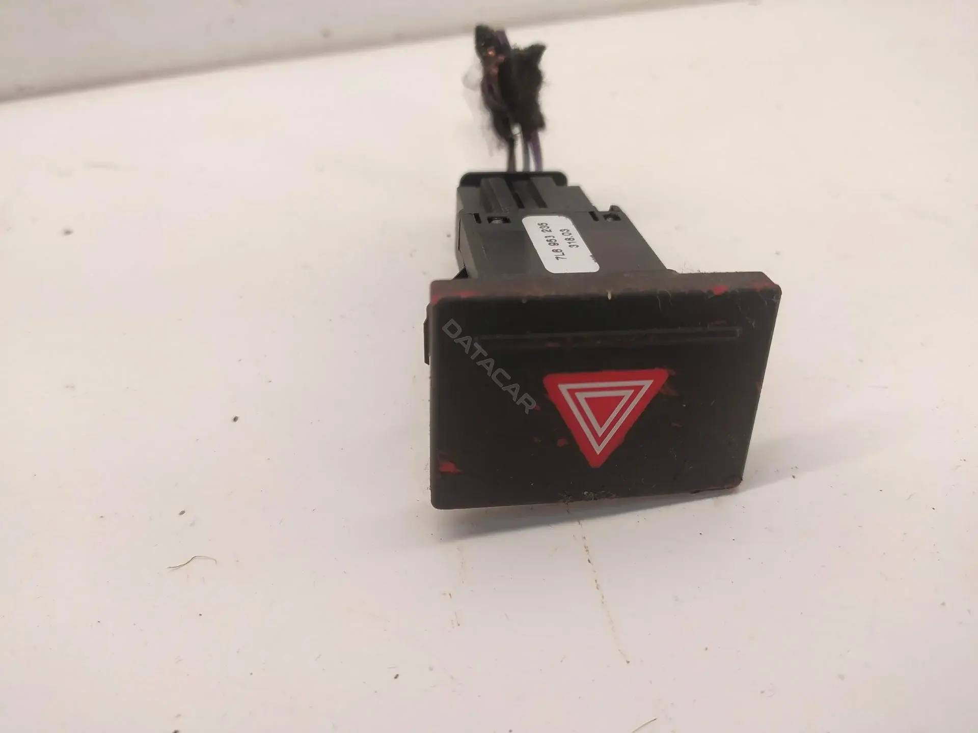 Кнопка аварийки 7l6953235