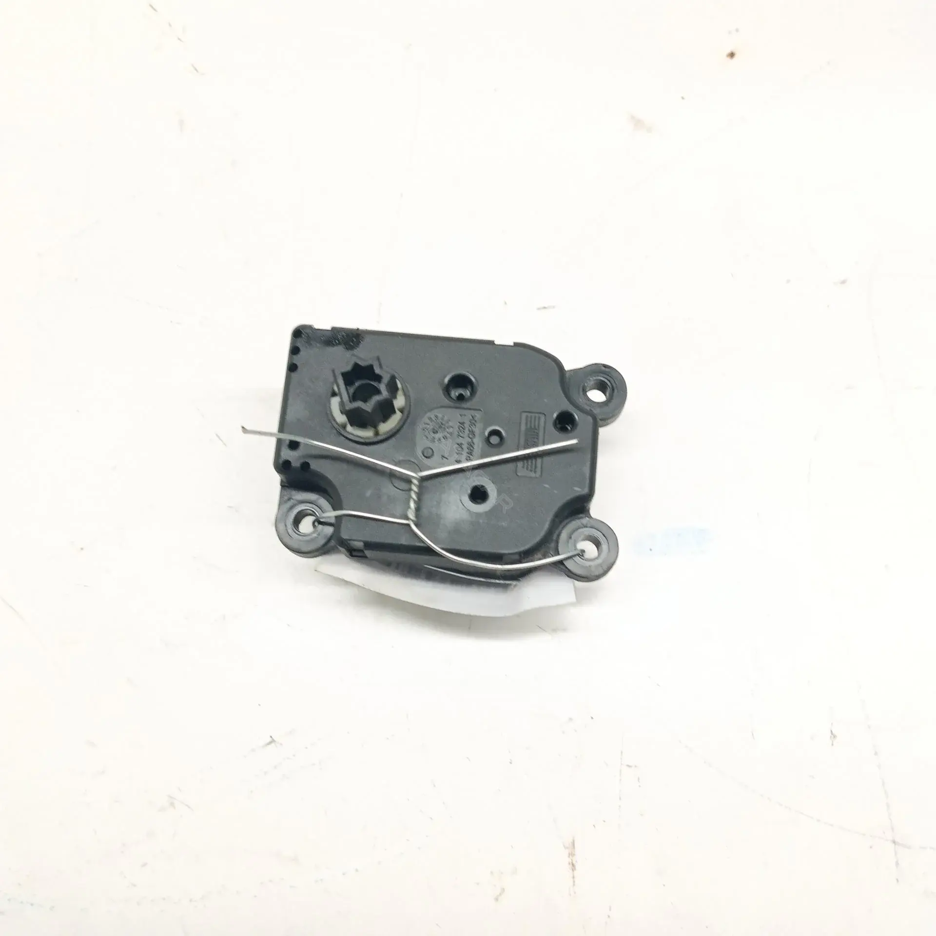 Мотор заслонки печки 3M5H19E616AB