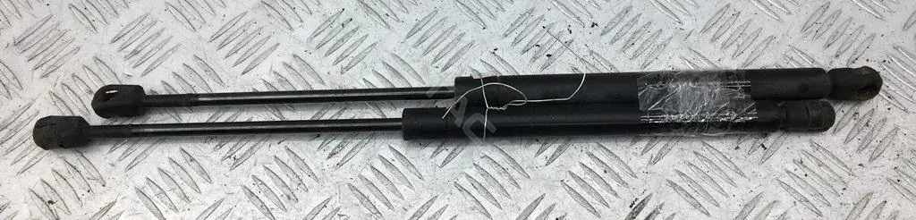 Амортизатор крышки багажника, капота, заднего стекла 97KGB406A10AA