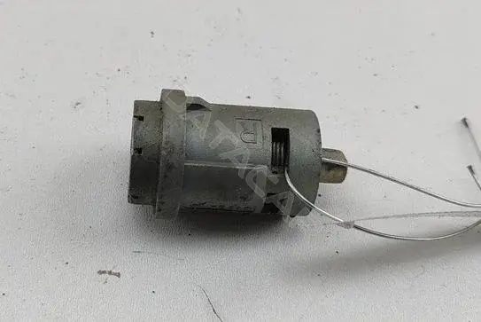 Личинка замка двери Q68BA