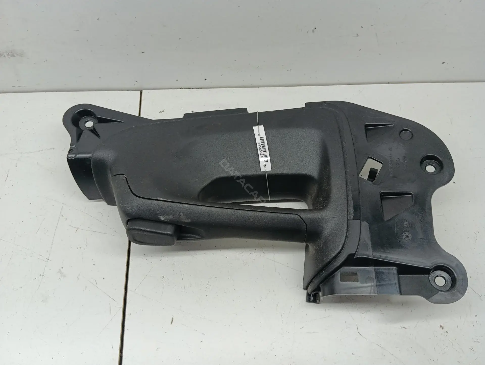 Ручка двери AV11-R266A63-AD